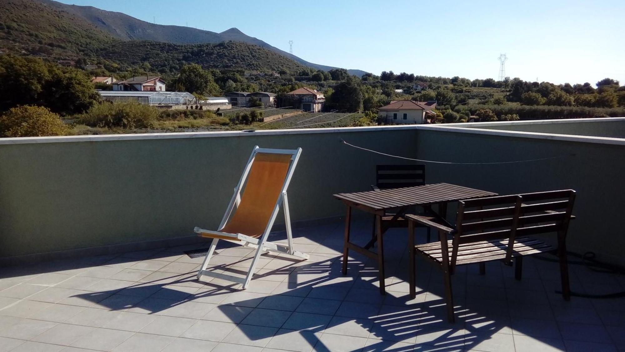 Villamir B&B Albenga Exteriör bild