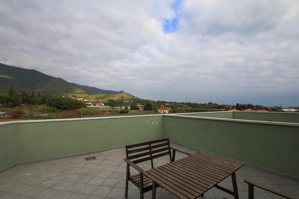 Villamir B&B Albenga Rum bild