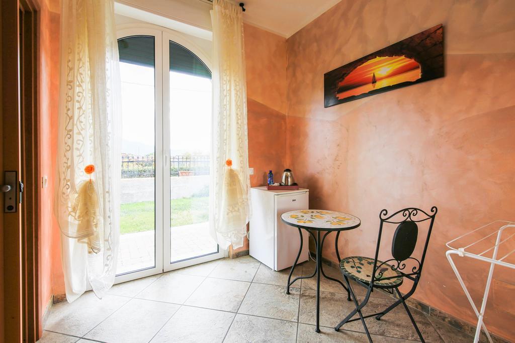 Villamir B&B Albenga Exteriör bild