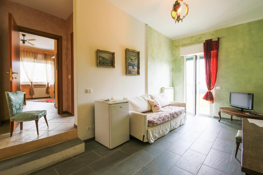 Villamir B&B Albenga Rum bild