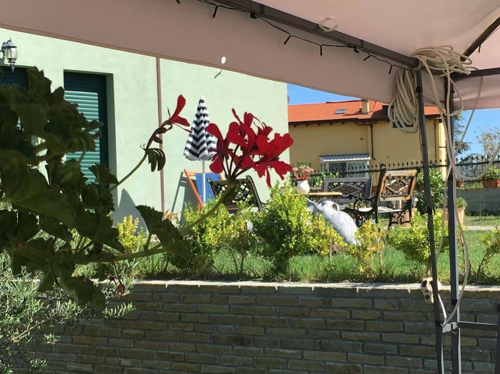 Villamir B&B Albenga Exteriör bild