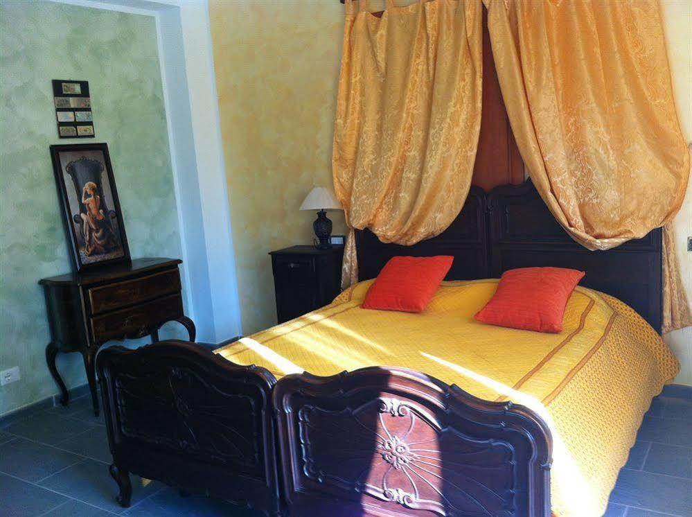 Villamir B&B Albenga Exteriör bild